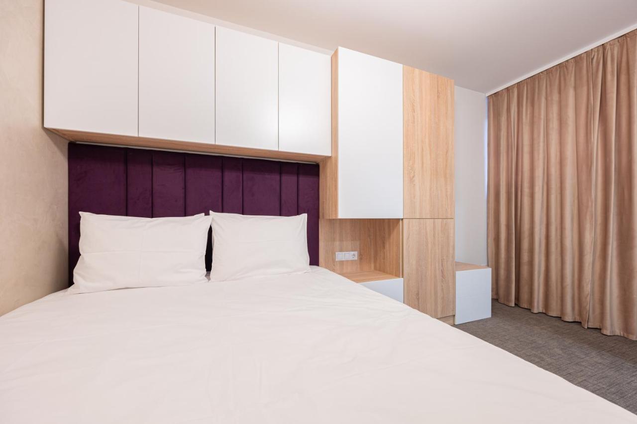Klia Hotel Sanmartin Bagian luar foto