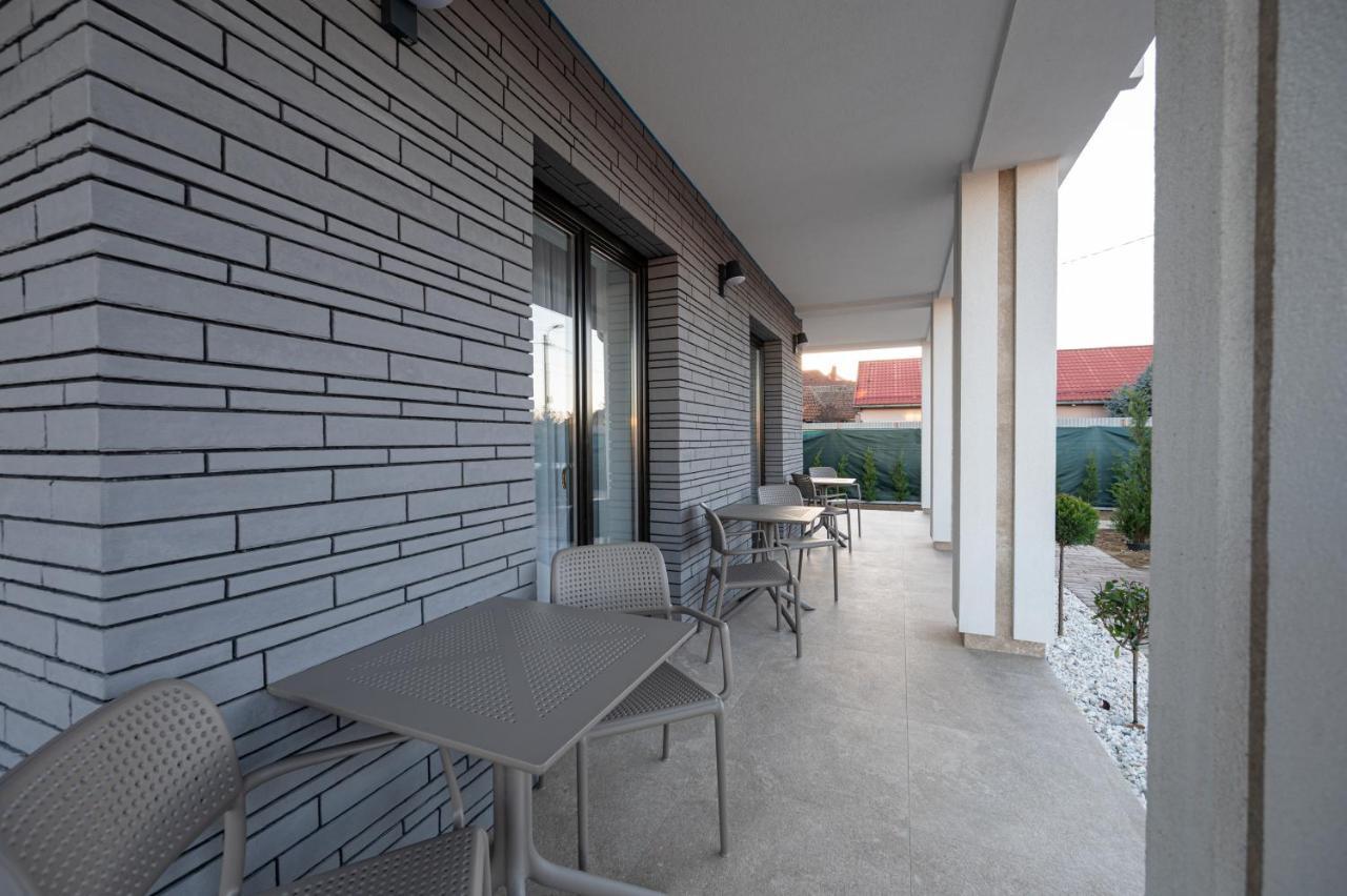 Klia Hotel Sanmartin Bagian luar foto